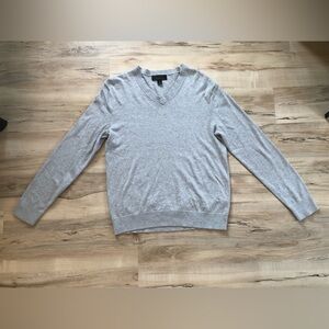 Banana Republic Men's Charcoal Grey V-Neck Sweater with Premium Luxe Yarn
